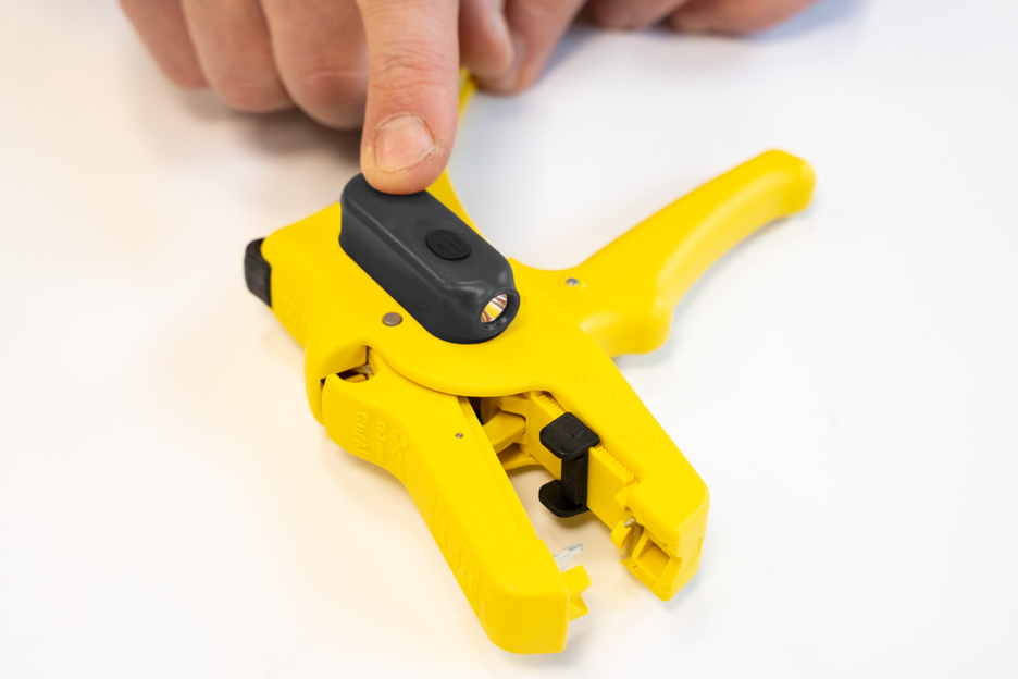 LED Werklamp | Drie helderheidsniveaus zorgen voor optimale zichtbaarheid en veilig werken in donkere werkomgevingen
