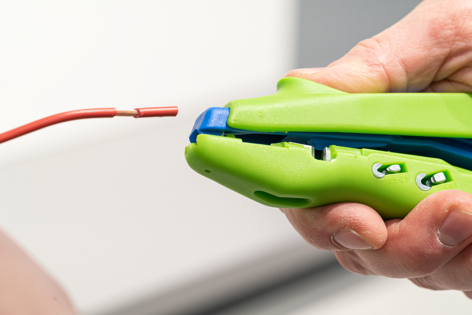 Duo-Garnaal No. 300 Green Line  | Duurzame striptang, voor strippen en krimpen, werkbereik 0,5 mm² - 6,0 mm²