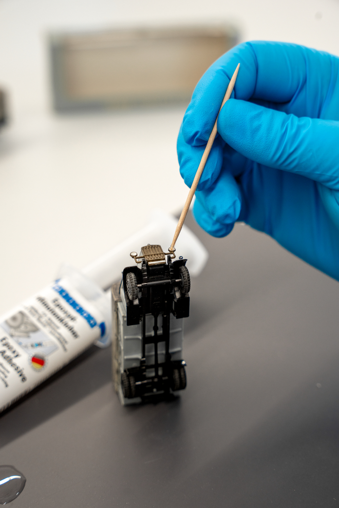 Epoxy Minutenlijm | Universeel toepasbare, hittebestendige epoxyharslijm.