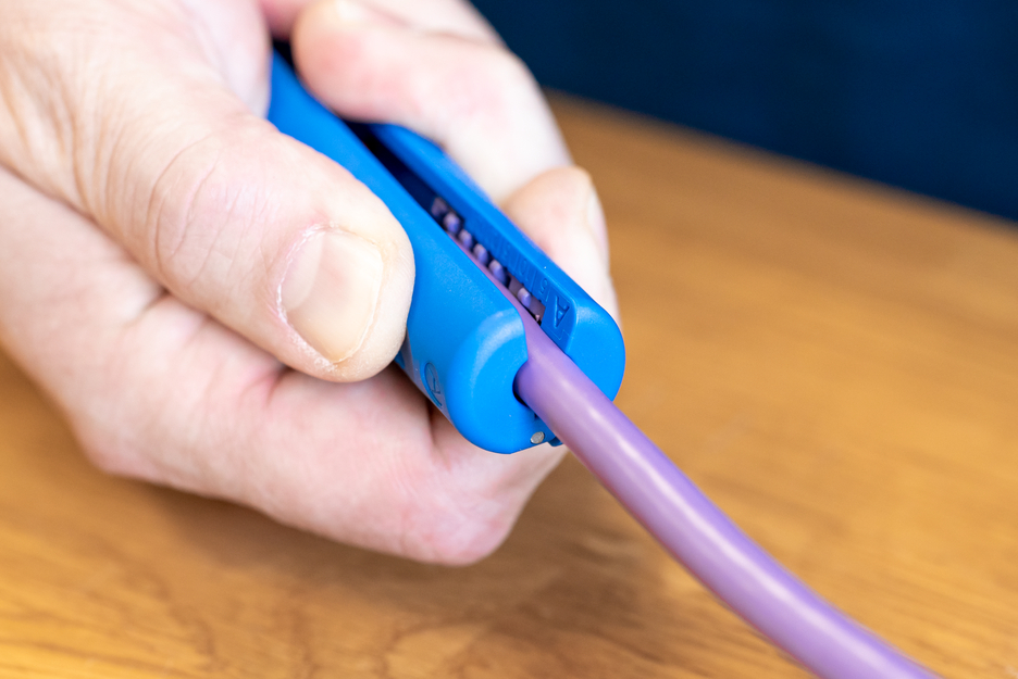 Profibus Stripper No. 2 | Ontmantelingsgereedschap voor bijvoorbeeld afgeschermde Profibus-datakabels