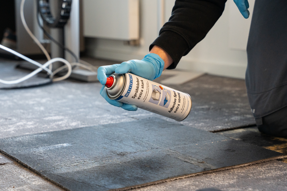 Lijmspray extra sterk | Verspuitbare contactlijm voor sterke en duurzame verlijming van vilt, kunstleer en isolatiematerialen