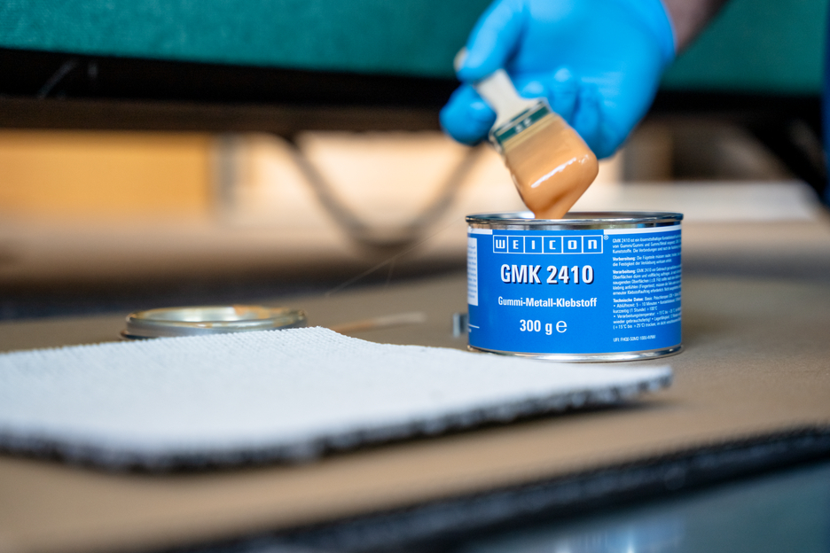 GMK 2410 | Sterke en snel uithardende 1-componenten rubber-op-metaallijm