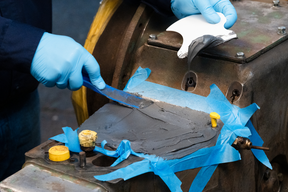 WEICON HB 300 | Met staal gevuld, hittebestendig epoxyharssysteem voor reparatie en spuitgieten