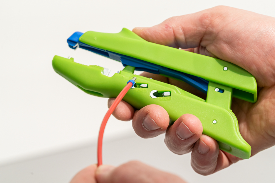 Duo-Garnaal No. 300 Green Line  | Duurzame striptang, voor strippen en krimpen, werkbereik 0,5 mm² - 6,0 mm²