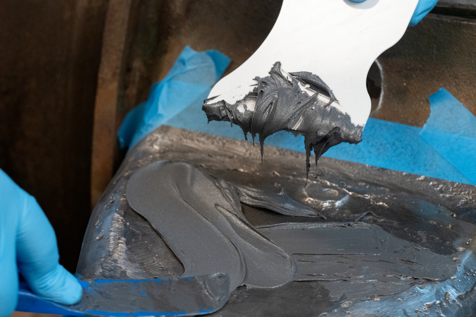 WEICON HB 300 | Met staal gevuld, hittebestendig epoxyharssysteem voor reparatie en spuitgieten
