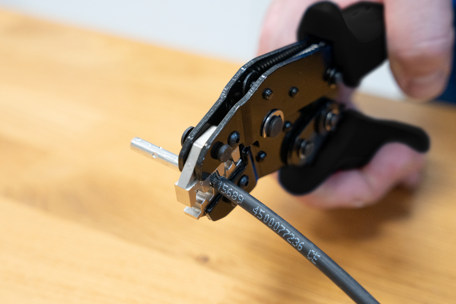 Krimptang MC4 | voor het krimpen van MC4-connectoren in fotovoltaïsche systemen (2,5, 4 & 6 mm², AWG 14-10)