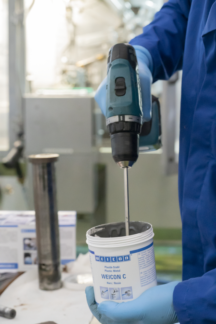 WEICON C | Staalgevuld epoxyharssysteem met hoge temperatuurbestendigheid voor reparatie en vormgeving