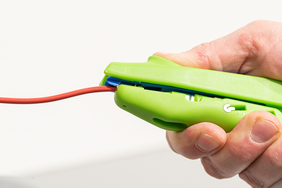 Duo-Garnaal No. 300 Green Line  | Duurzame striptang, voor strippen en krimpen, werkbereik 0,5 mm² - 6,0 mm²