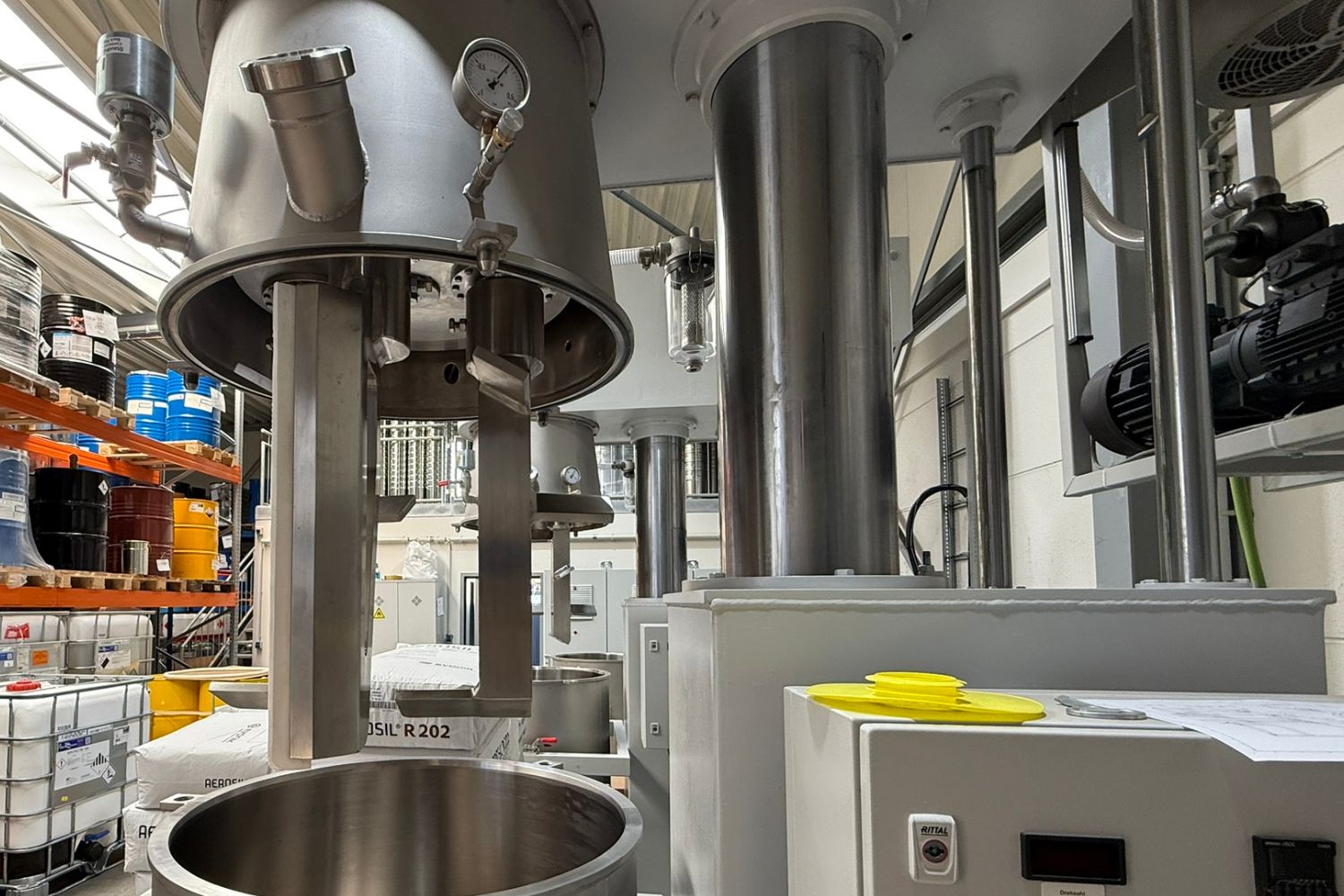 Grote machines in een ruimte