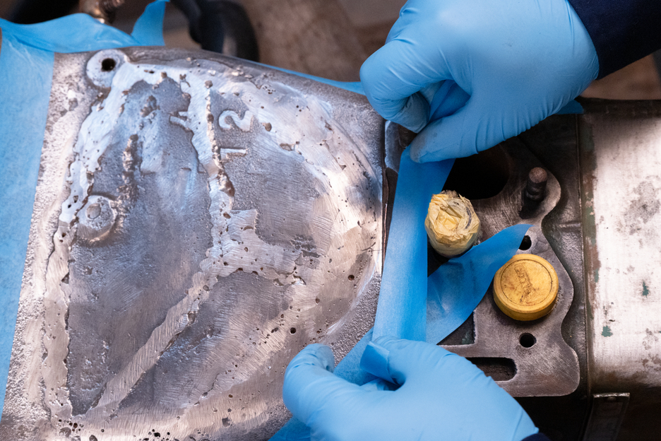 WEICON HB 300 | Met staal gevuld, hittebestendig epoxyharssysteem voor reparatie en spuitgieten