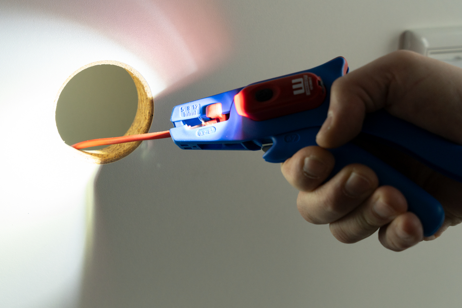 LED Werklamp | Drie helderheidsniveaus zorgen voor optimale zichtbaarheid en veilig werken in donkere werkomgevingen