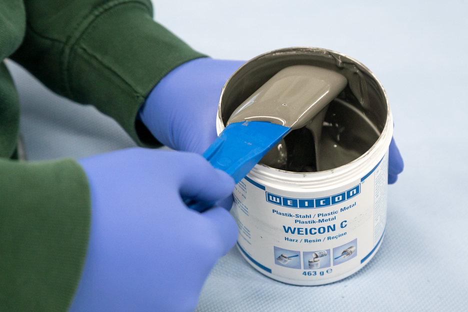 WEICON C | Staalgevuld epoxyharssysteem met hoge temperatuurbestendigheid voor reparatie en vormgeving