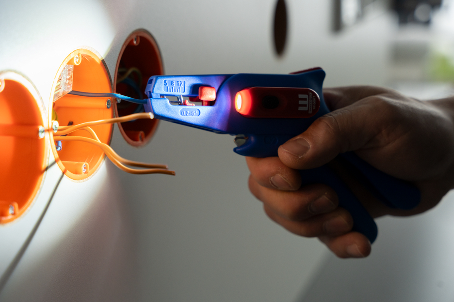 LED Werklamp | Drie helderheidsniveaus zorgen voor optimale zichtbaarheid en veilig werken in donkere werkomgevingen
