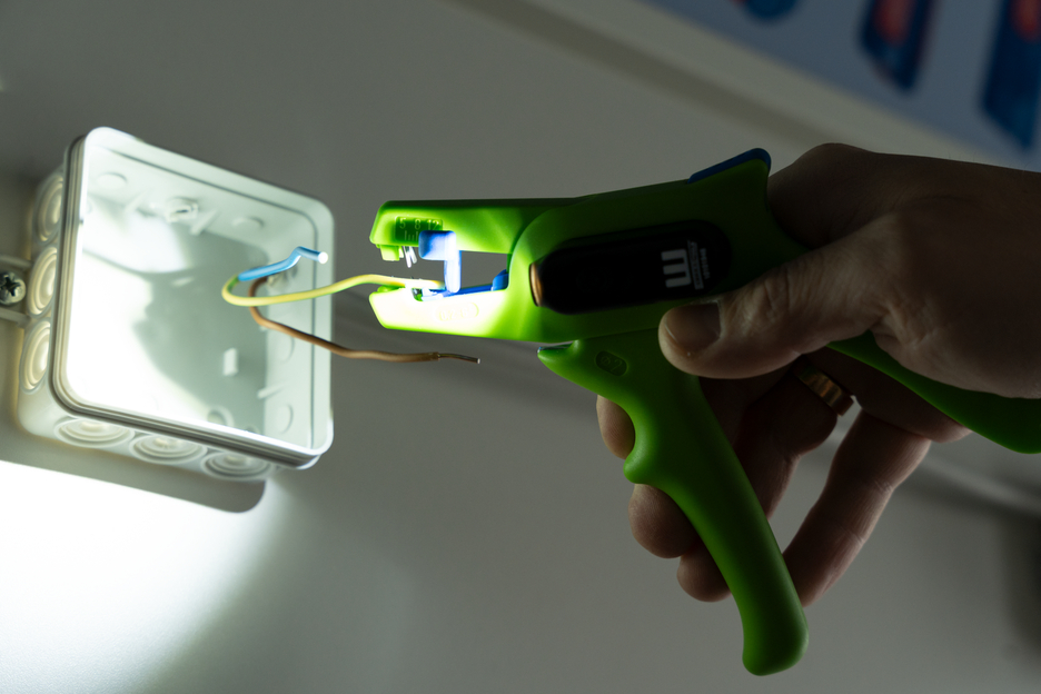 LED Werklamp | Drie helderheidsniveaus zorgen voor optimale zichtbaarheid en veilig werken in donkere werkomgevingen