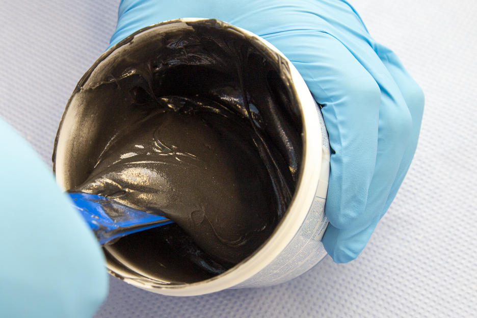 WEICON SF | Met staal gevuld epoxyharssysteem voor reparatie en spuitgieten DNV-gecertificeerd