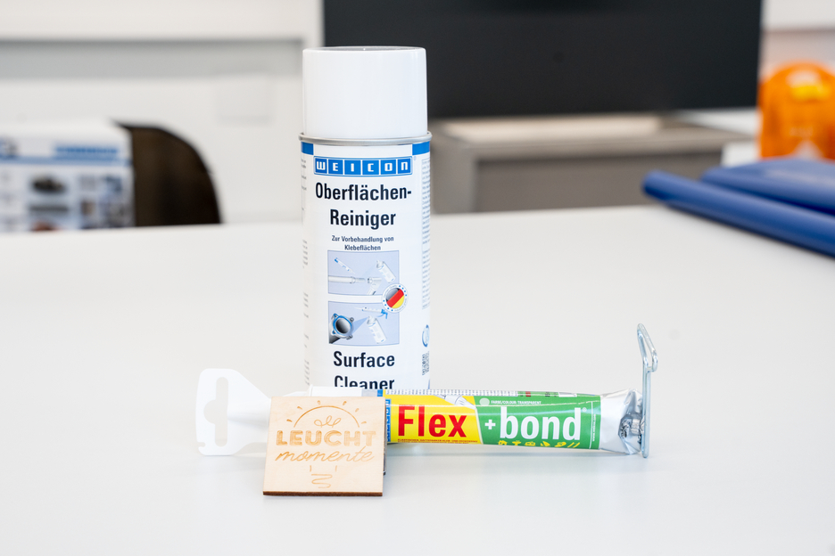 Flex+bond® | Blijvend elastische lijm en afdichtmiddel