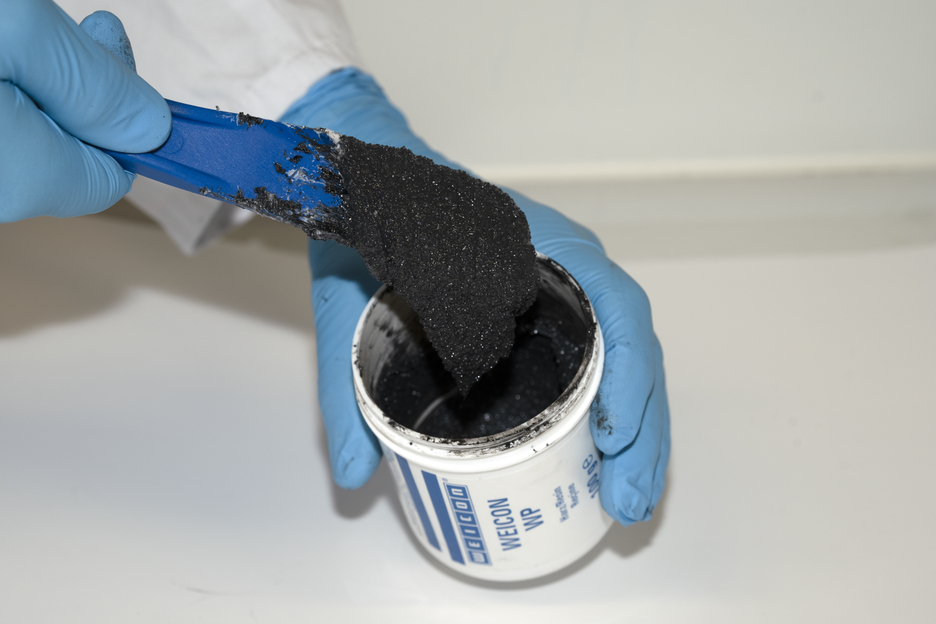 WEICON WP | Keramisch gevuld epoxyharssysteem voor slijtlaagbescherming