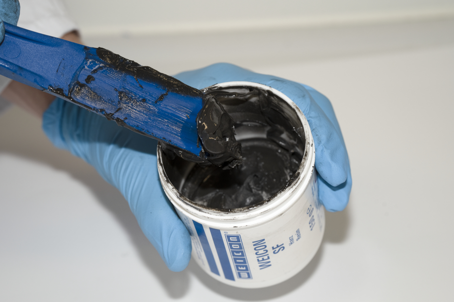 WEICON SF | Met staal gevuld epoxyharssysteem voor reparatie en spuitgieten DNV-gecertificeerd
