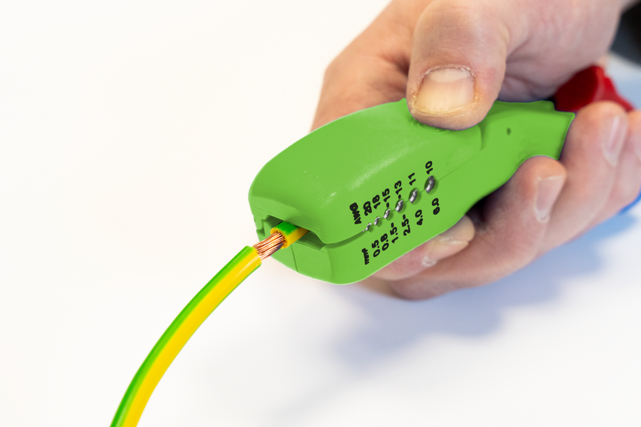 Platte en ronde kabelscharen Green Line  | Stripgereedschap gemaakt van maximaal 97% hernieuwbare grondstoffen I voor alle gangbare platte kabels tot een breedte van 18 mm en alle gangbare ronde kabels met een diameter van 6-13 mm