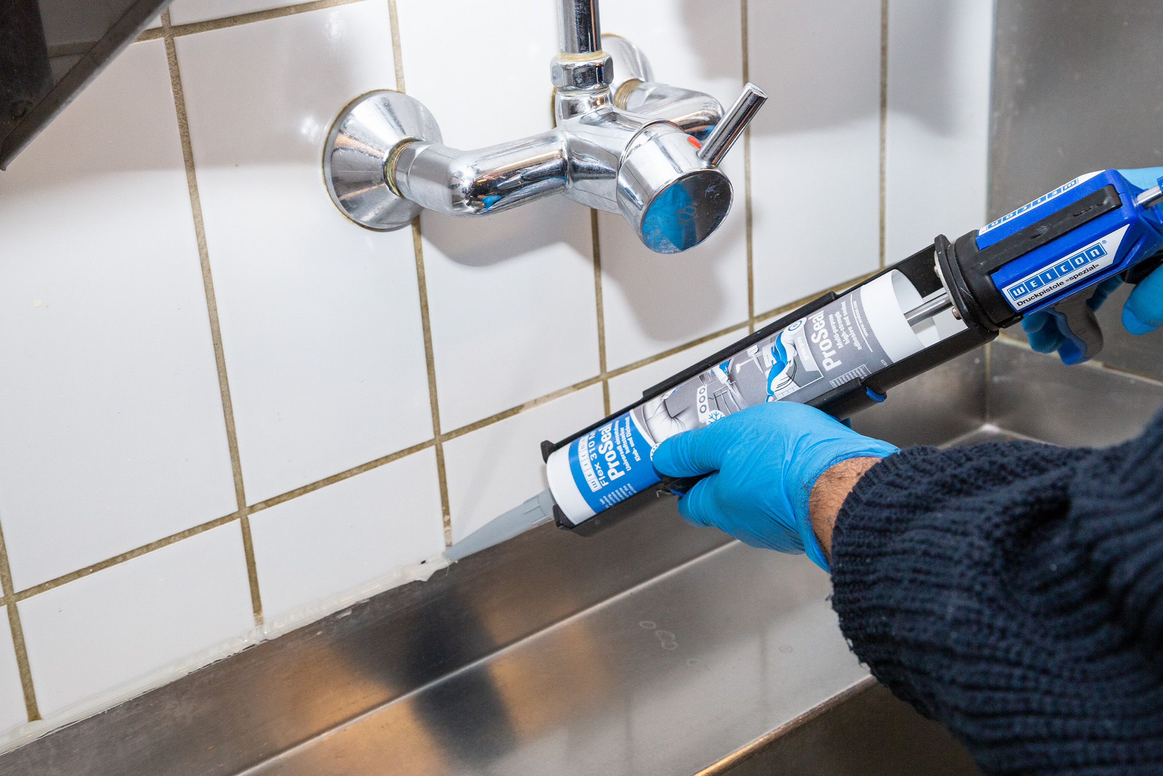 WEICON-Flex-310-M-ProSeal_Abdichtung-Waschbecken WEICON-Flex-310-M-ProSeal_Abdichtung-Waschbecken