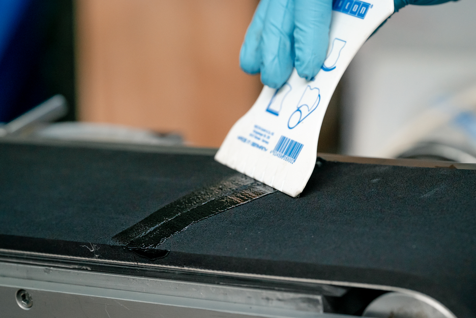 Belt Repair-Kit | Polyurea reparatie- en coatingmassa voor rubberen oppervlakken, werkpakket