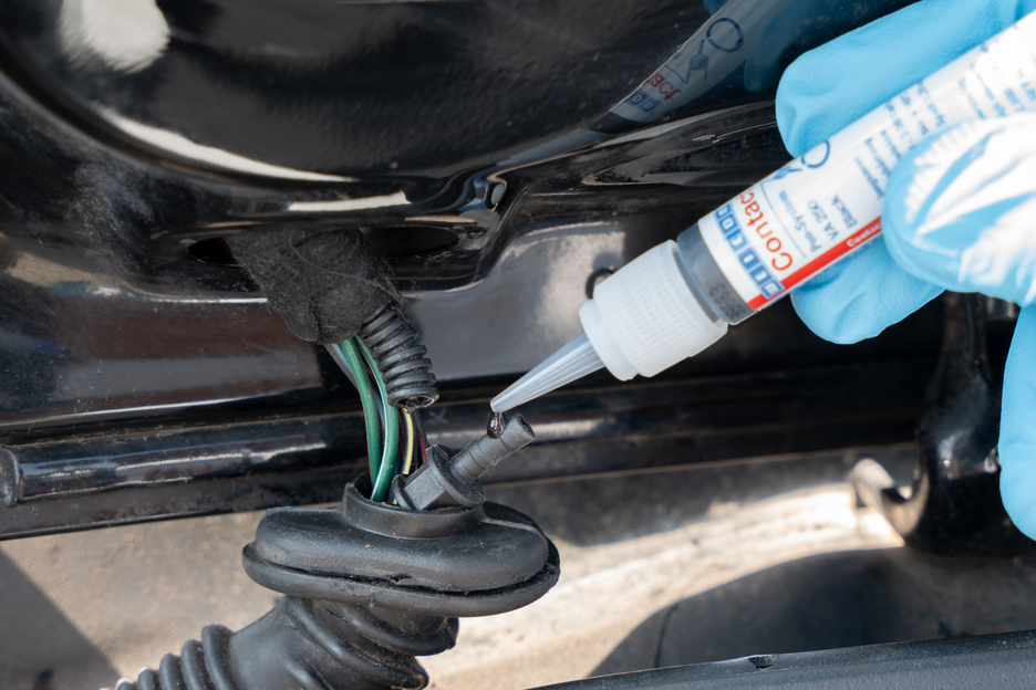 VA 250 Zwart Cyanoacrylaatlijm | Superlijm met hoge viscositeit, gevuld met rubber